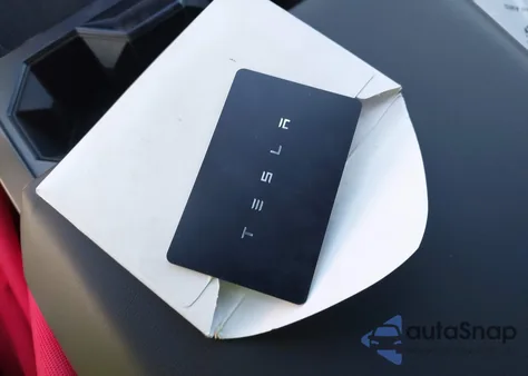 2025 Tesla Cybertruck Cyberbeast z USA, uszkodzony, nr VIN 7G2CEHEEXSA060030